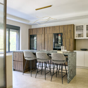 La nueva elegancia es verde: una cocina en el corazón de Madrid